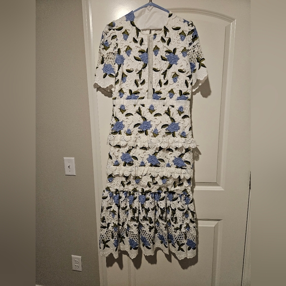 Lace floral blue dress - Picture 1 of 4